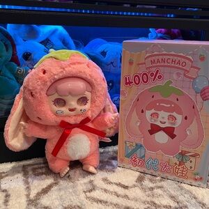 Manchao 500% Strawberry Bunny
